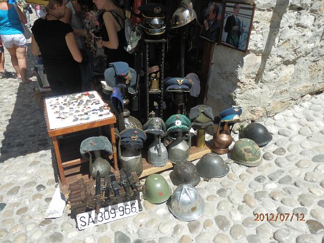 031 Kupite vsetko mozne.JPG